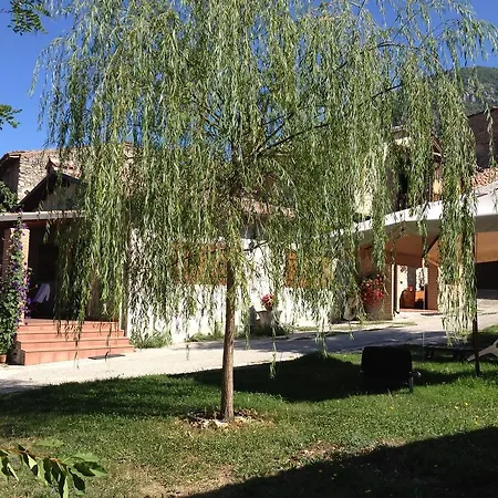 Sotto L'arco - Il Granaio Barete